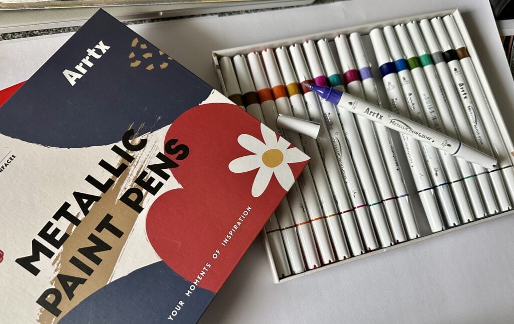 Review: Arrtx Acrylic Markers + Metallic Paint Pens - Ioanna Ladopoulou –  Art & Design